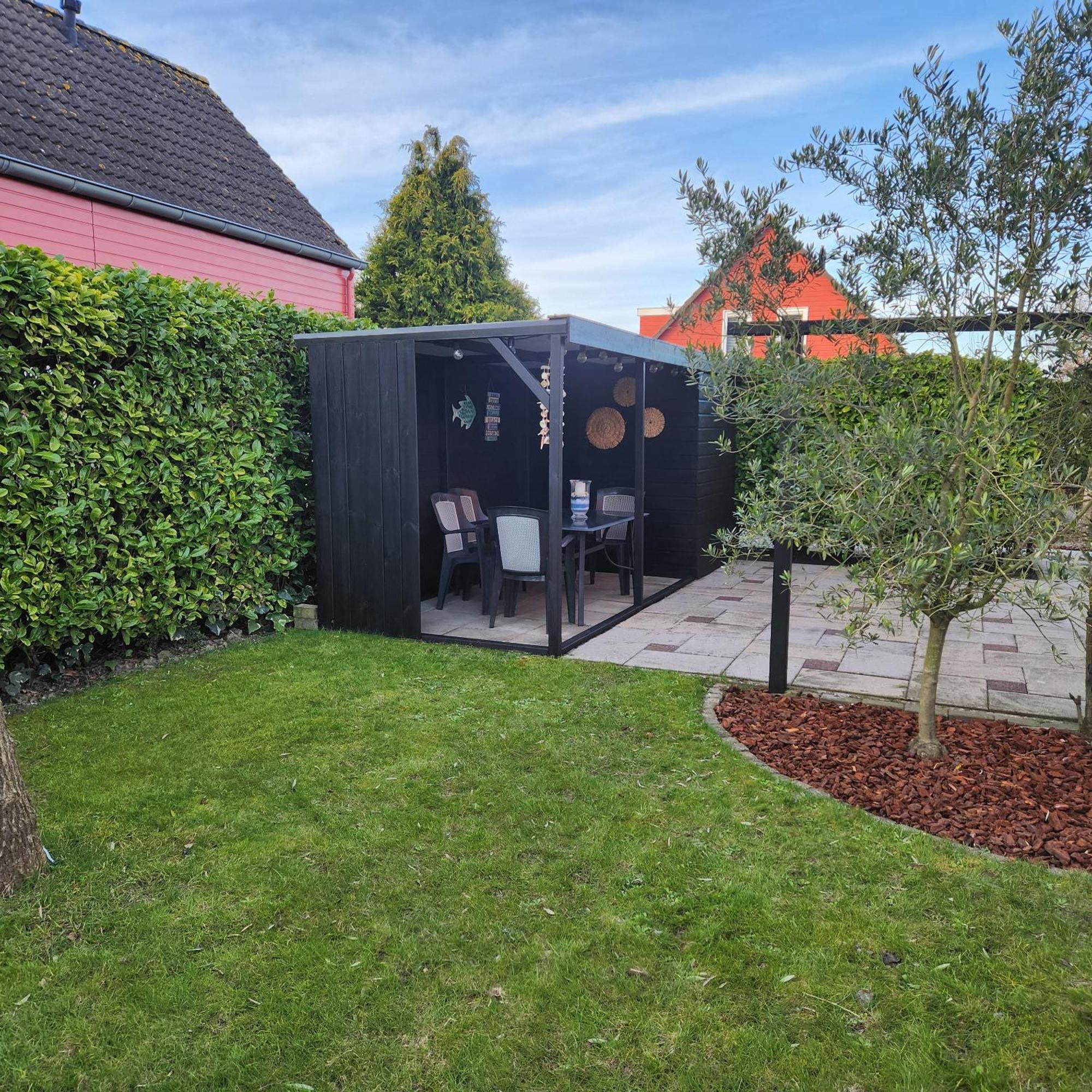 Vakantiehuis Op Villapark Oesterbaai Aan Zee , Met Speeltuin Grenzend Aan De Tuin Wemeldinge Exterior photo